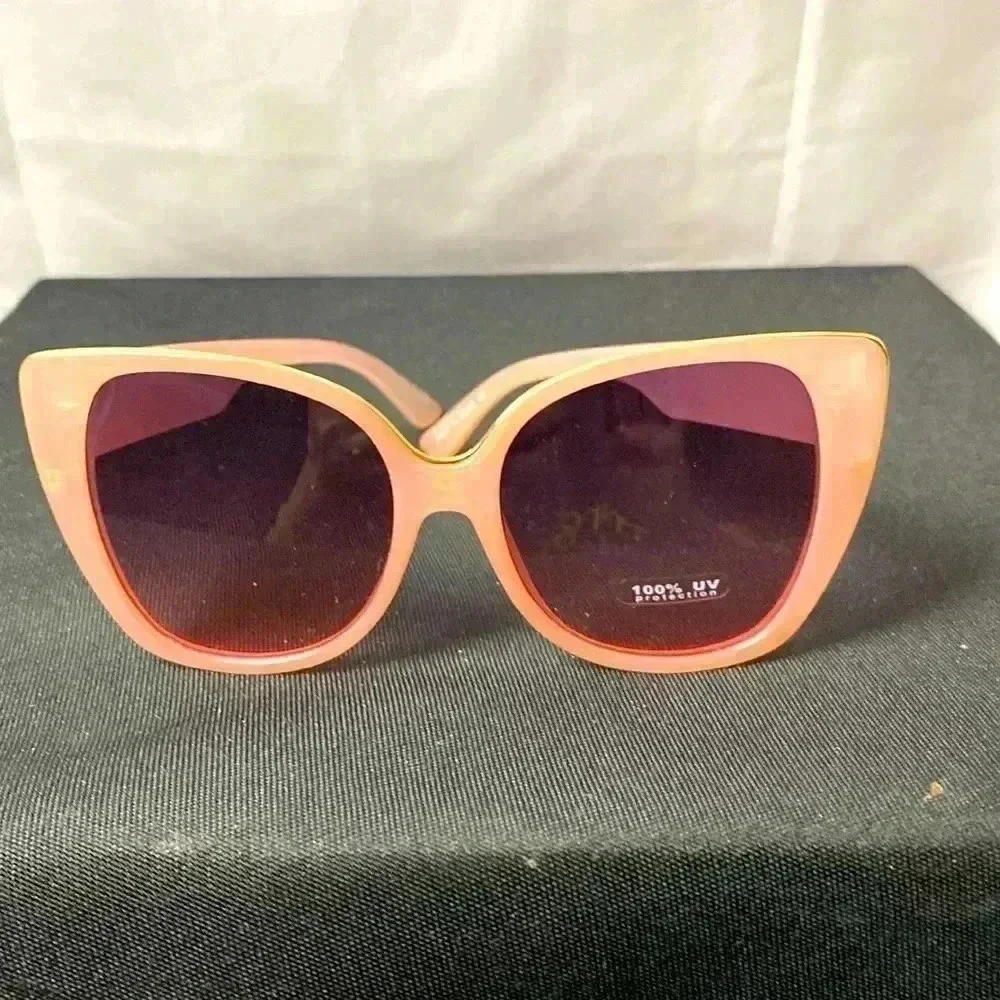 UNBRANDED 100% UV PROTECTION SOFT PEACH SUNGLASSES VERY GOOD CLEAN‎ CONDITION
